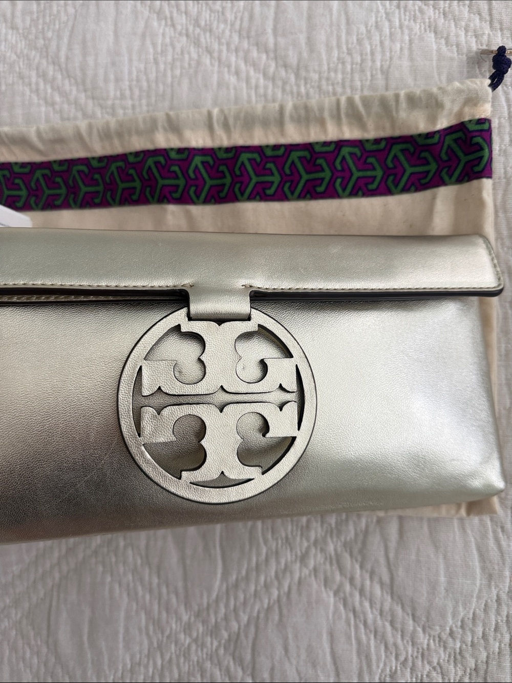 TORY BURCH Miller Clutch Bag Gold Leather Clutch Bag - Picture 9 of 16